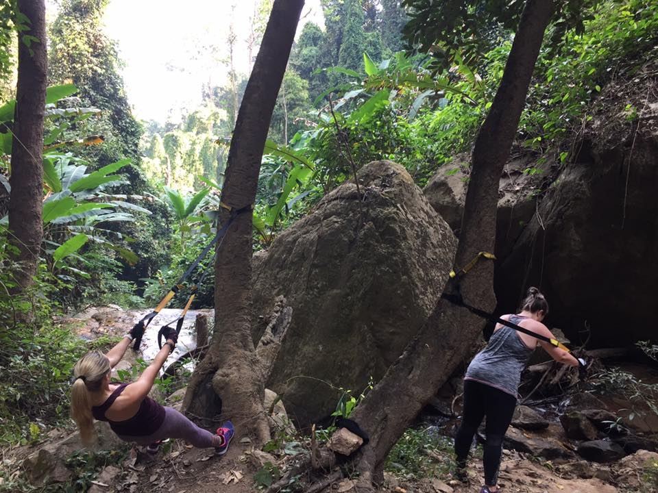 TRX-workouts-in-the-jungle-thailand-fitness-bootcamp-